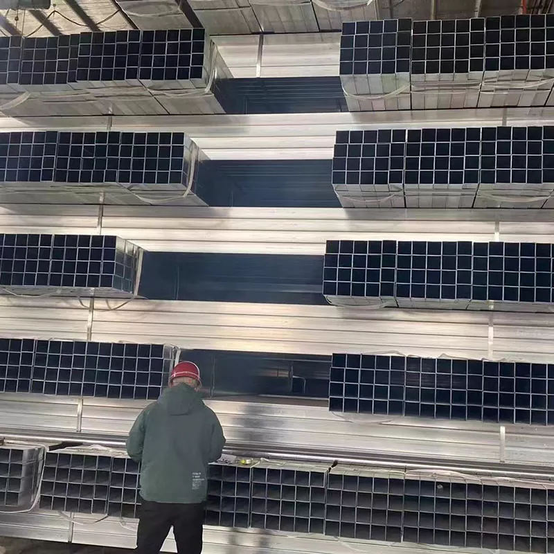 Väikese läbimõõduga galvaniseeritud nelinurkne toru